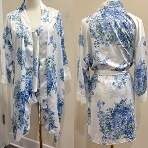 Flora Nikrooz 3pc Satin Pajama Set‎ Robe Camisole Shorts Blue Floral Medium New